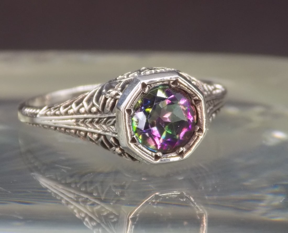 Beautiful 1 ct rainbow topaz sterling silver ring (1 of 5)