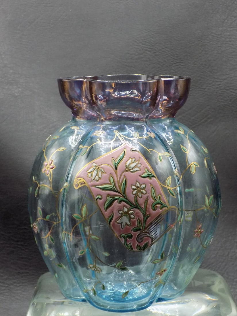 Beautiful vintage Moser hand decorated art glass vase (1 of 7)