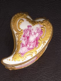 Exquisite early Serves porcelain decorated trinket jewelry box