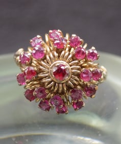 Beautiful 21 ruby 14k yellow gold dinner ring