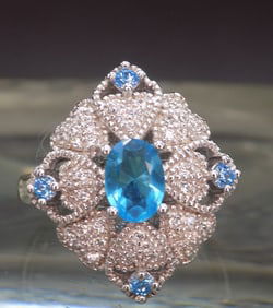 Beautiful 3 cwt aquamarine sterling silver ring