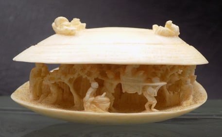 Intricate vintage Oriental hand carved seashell