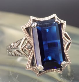 Beautiful 10 ct sapphire and aquamarine sterling silver ring