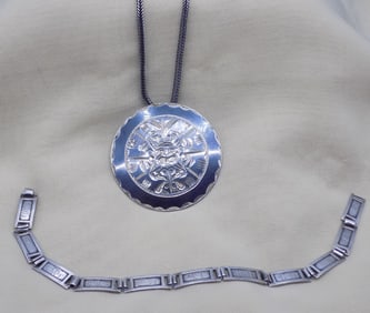 Beautiful vintage sterling Mexican necklace