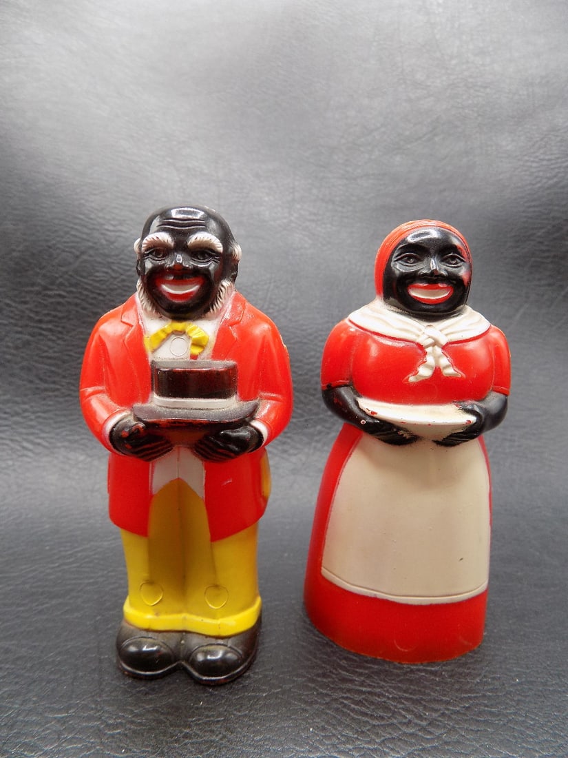 Vintage Black Americana salt and pepper shakers (1 of 7)