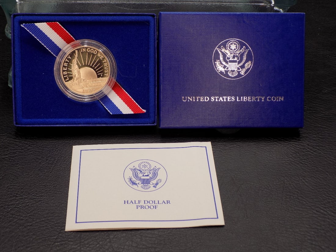 1986 Proof Liberty Half Dollar in original box. (1 of 4)