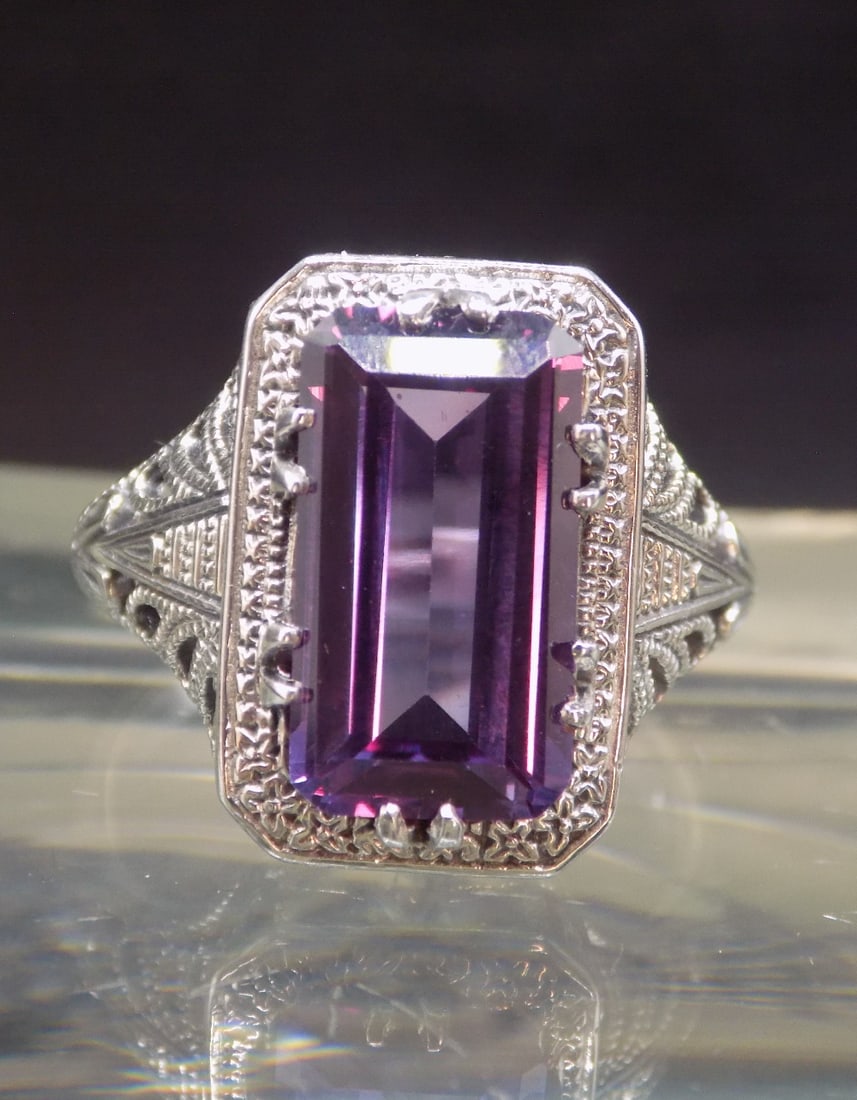 Beautiful 10 ct alexandrite sterling silver ring (1 of 5)