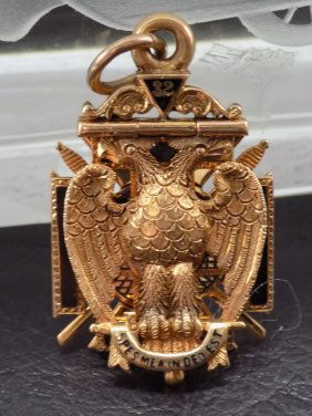 Vintage 14K Gold Masonic Past Masters medal