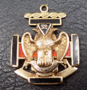 1932 Vintage 14K Gold Masonic Past Masters medal