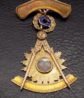 1920 Vintage 10K Gold Masonic Past Masters medal