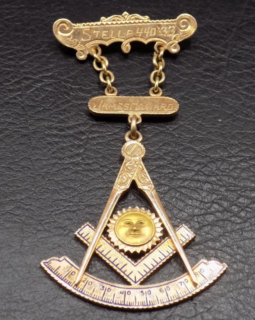 Vintage 10K Gold Masonic Past Masters medal (1 of 4)