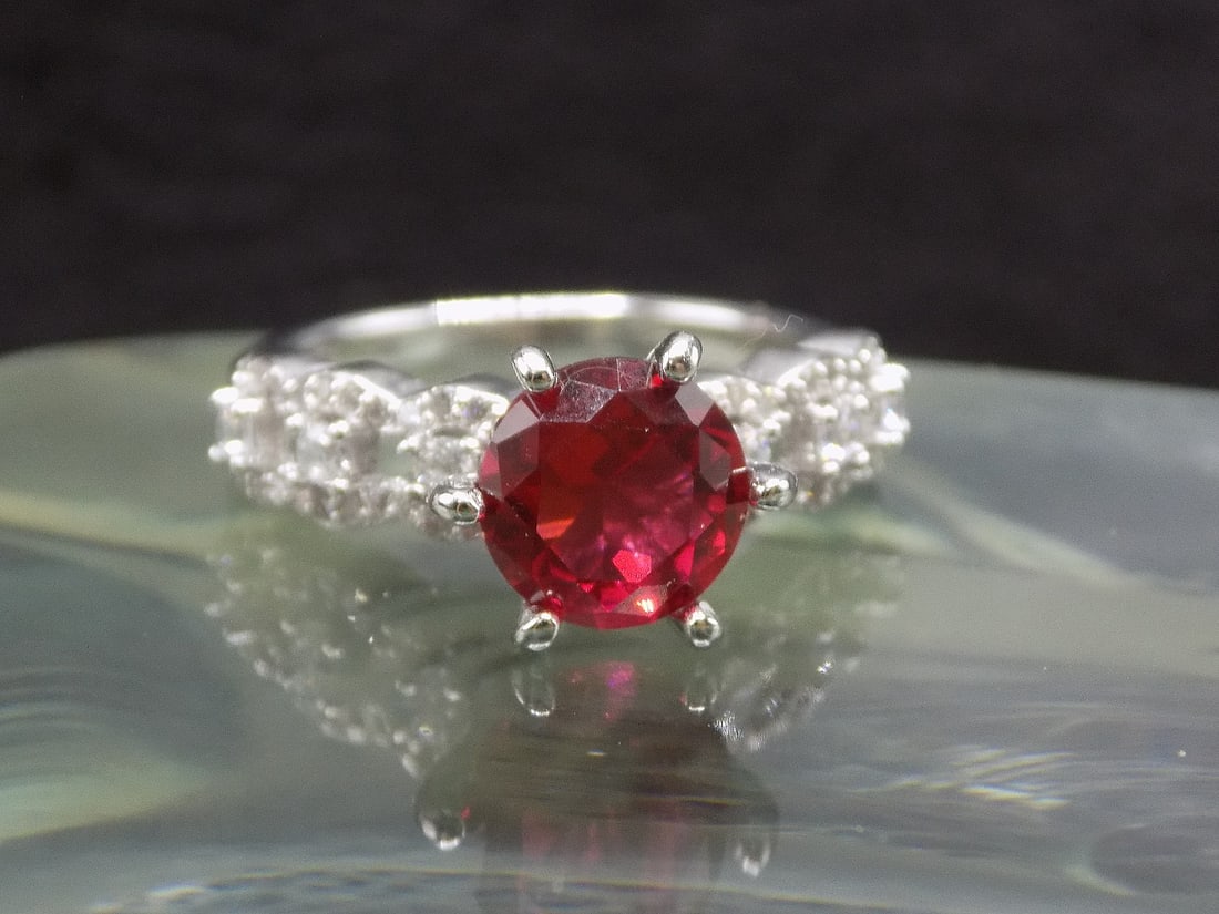 Beautiful 3 cwt ruby and white topaz sterling silver ring: Beautiful 3 cwt ruby and white topaz sterling silver ring. Lab created ruby. Size 7 1/2
