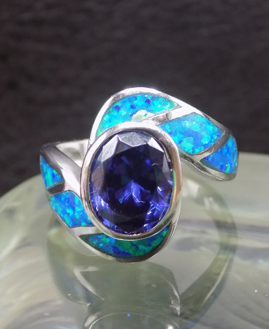 Beautiful Australian blue sapphire and blue Australian opal silver ring.: Beautiful Australian blue sapphire and blue Australian opal silver ring Size 6