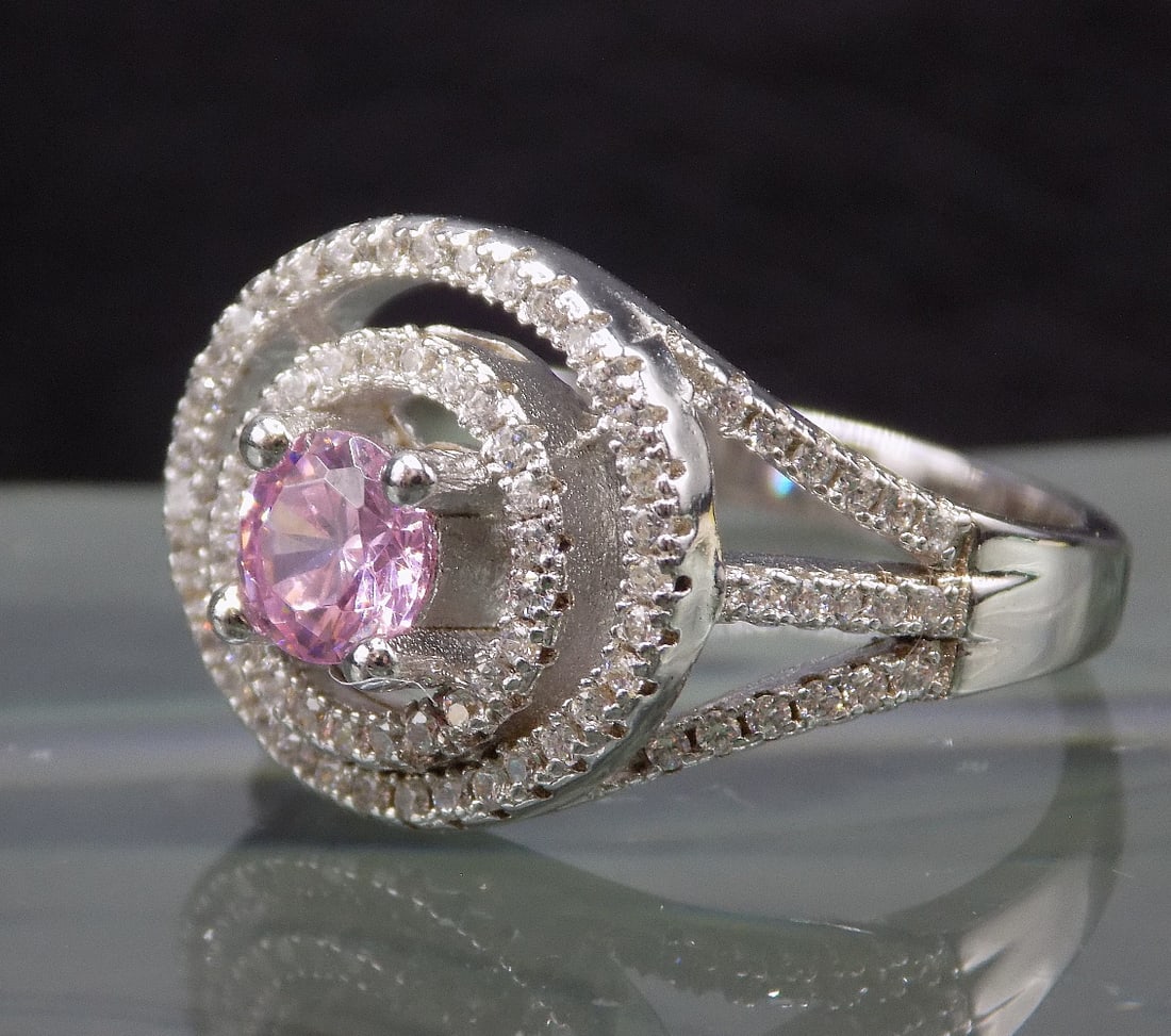 Beautiful 3 cwt pink sapphire and topaz sterling silver ring: Beautiful 3 cwt pink sapphire and topaz sterling silver ring. Size 7 lab created