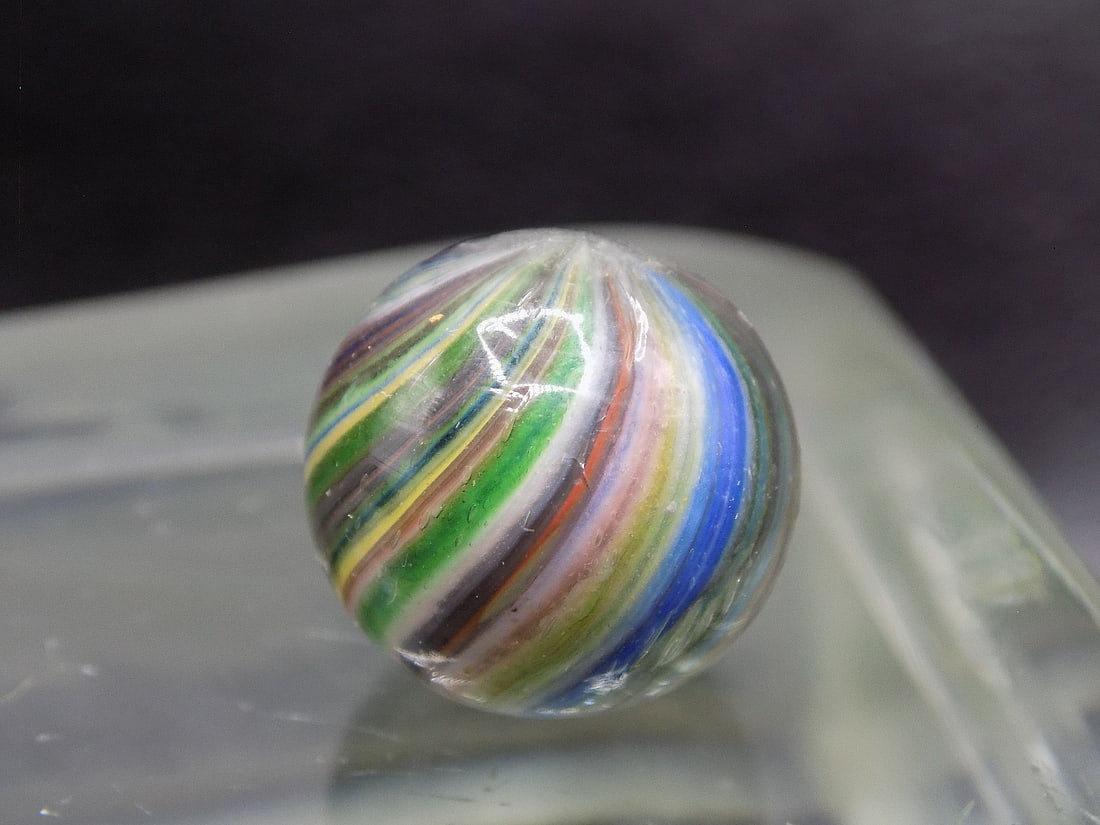 Great Antique German multi color swirl marble: Great Antique German multi color swirl marble. Beautiful colors. Great quality and detail. 5/8 inch