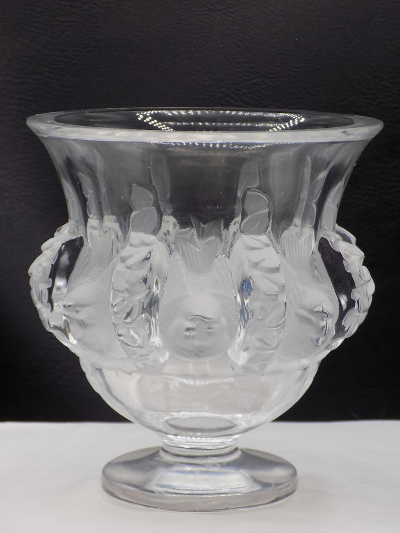 Vintage signed Lalique art glass vase with birds (1 of 9)