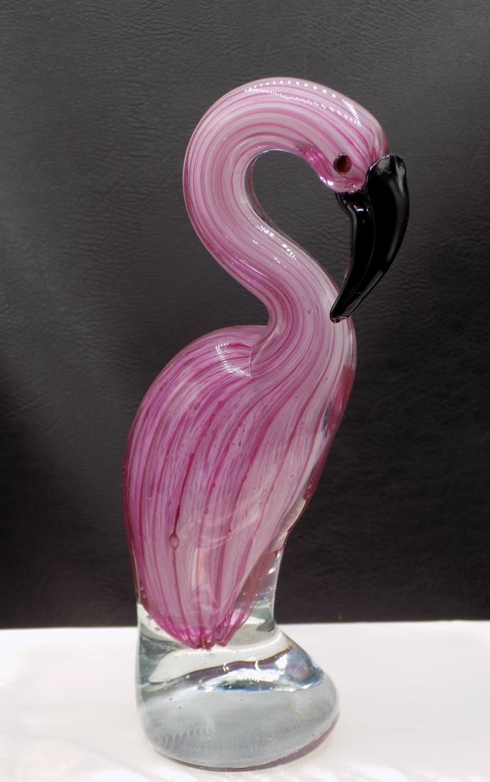 Beautiful midcentury Venetian Murano art glass Seguso Sommerso flamingo: Beautiful midcentury Venetian Murano art glass Seguso Sommerso flamingo . Great quality and detail. No condition problems. Please see photos. 7 ¼ inches tall