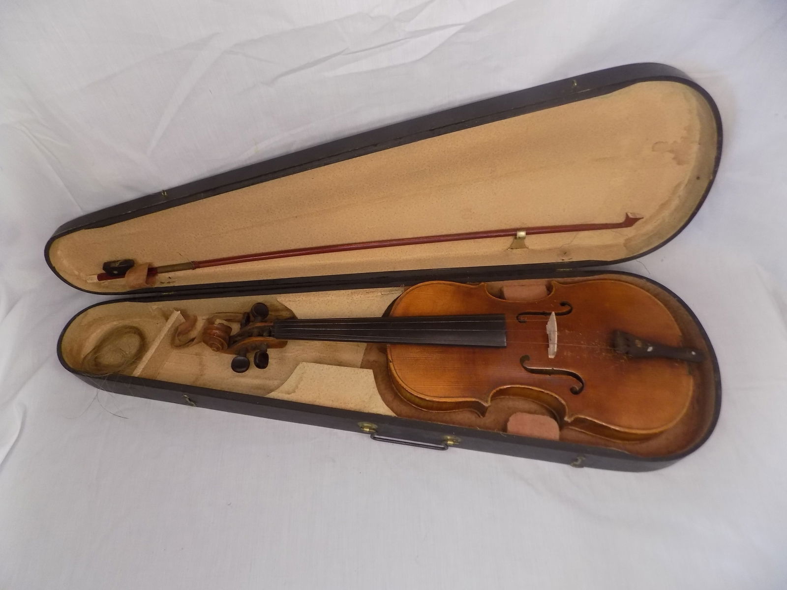 Antique violin by Hopf in wood box case (1 of 11)