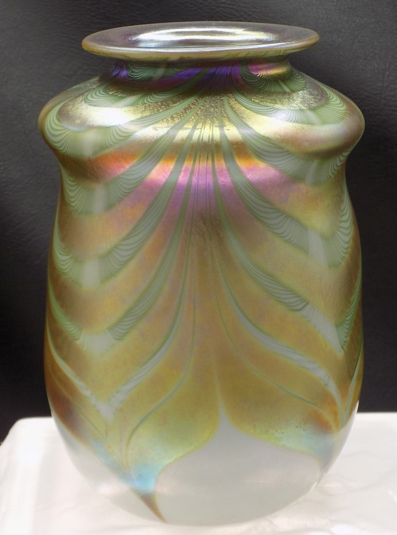 Vintage signed Zephyr feather pulled art glass vase (1 of 11)
