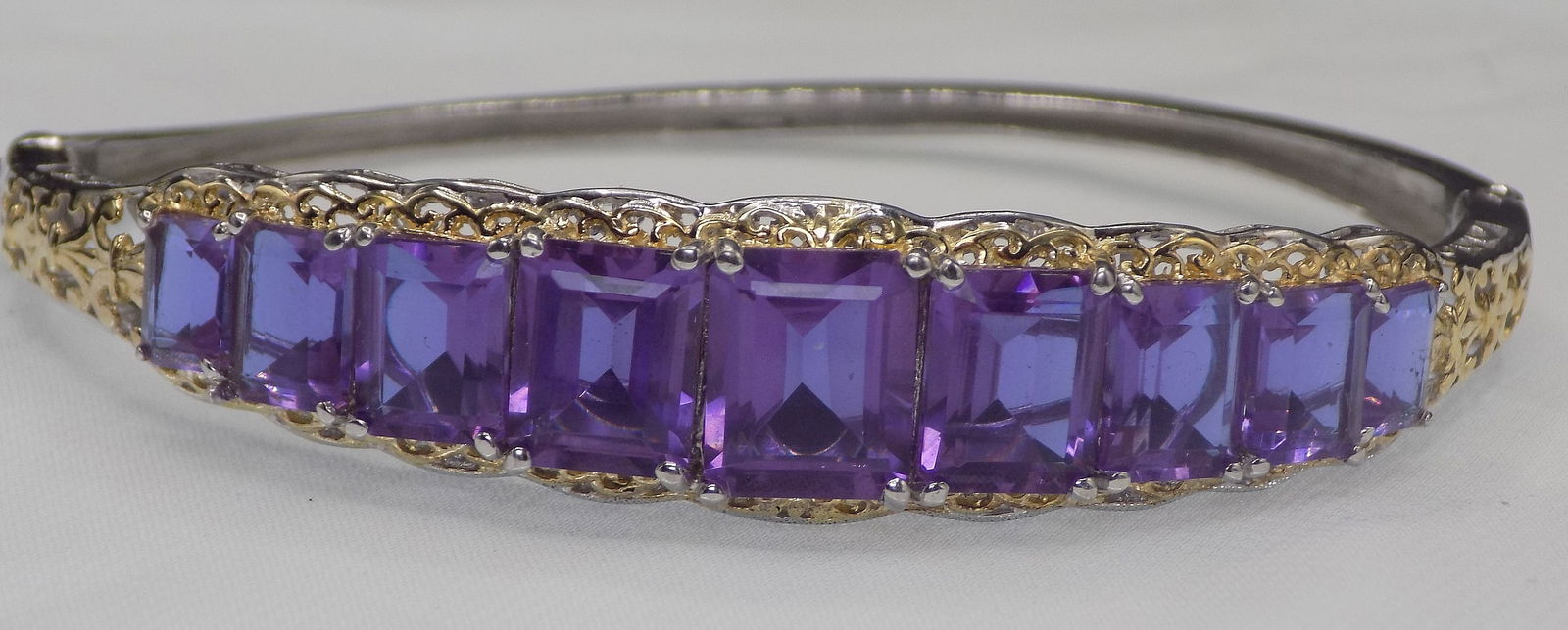 Beautiful color changing alexandrite sterling silver bracelet (1 of 5)