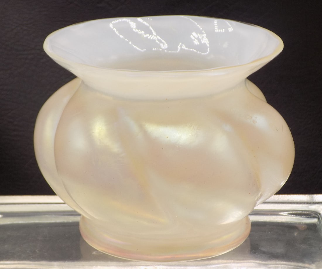 Antique iridescent and alabaster Stueben vase. Possibly Stueben: Antique iridescent and alabaster Stueben vase. Possibly Stueben. No marking. Great quality and detail. In very good original as found condition. Please see photos. 3 ¼ inches tall x 4 inches wide