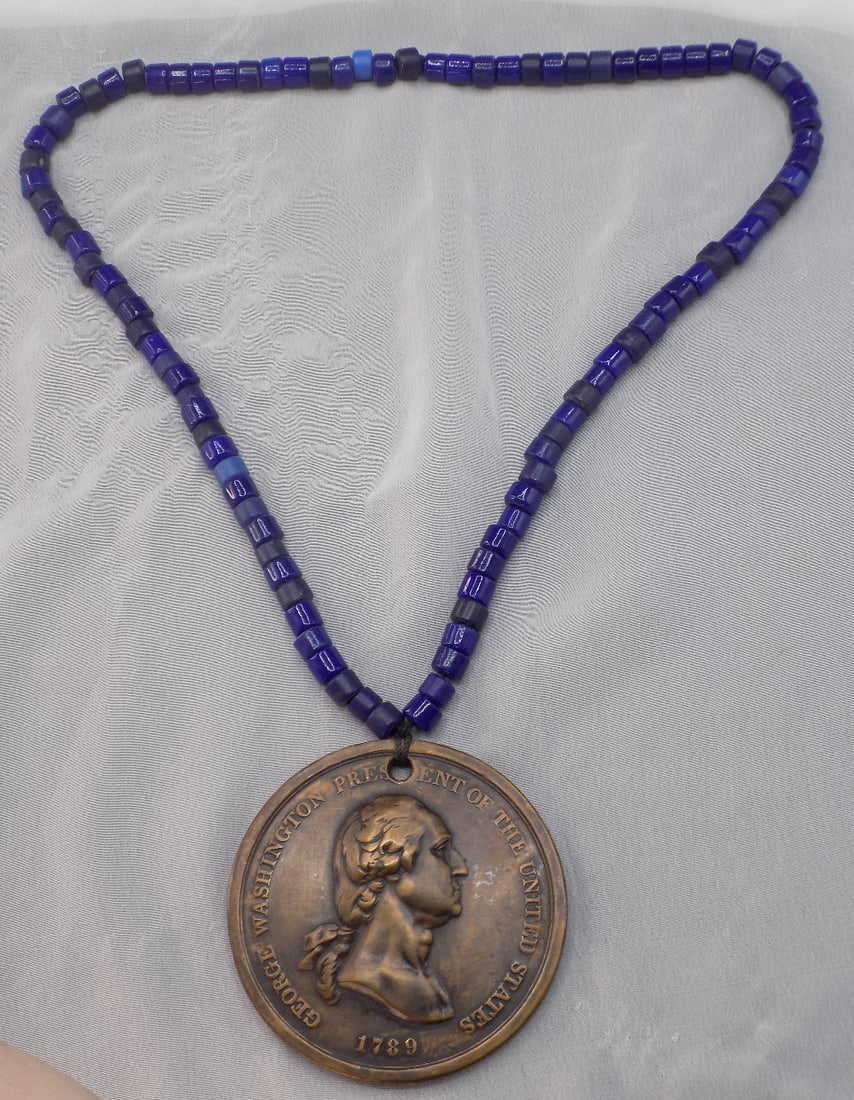 Native American Indian peace medal with George Washington necklace (1 of 6)