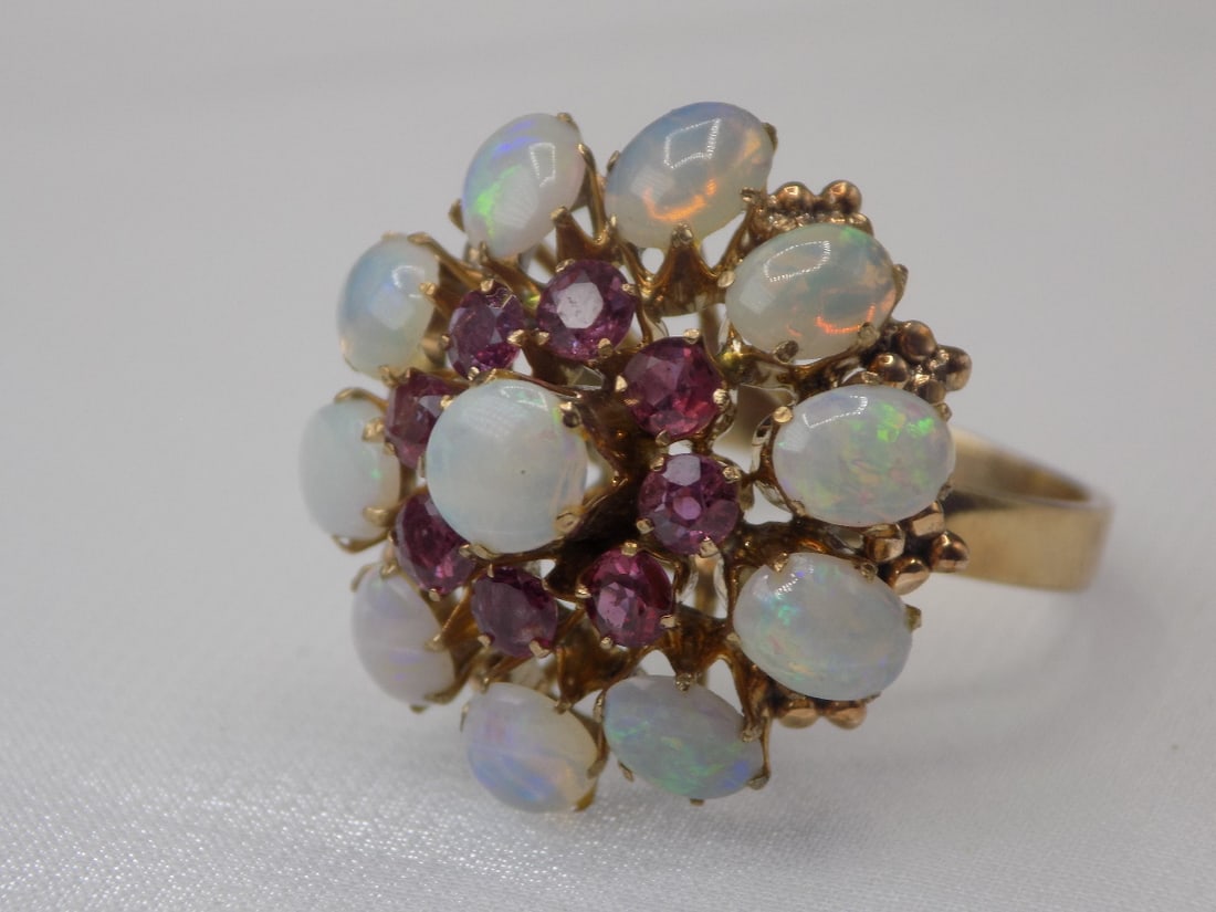 Beautiful Fire opal and ruby 18 k gold ring (1 of 6)