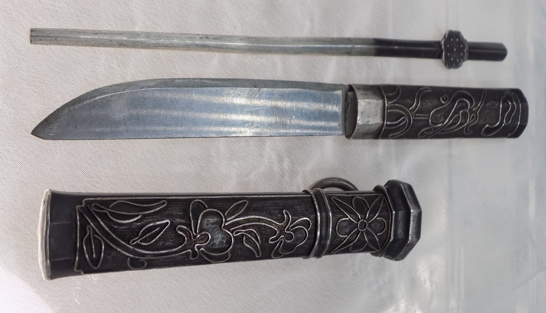 Ornate antique Sterling silver knive and sheath. (1 of 6)