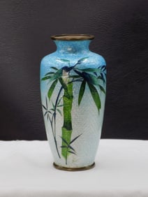 Beautiful vintage Oriental fish scale cloisonne vase