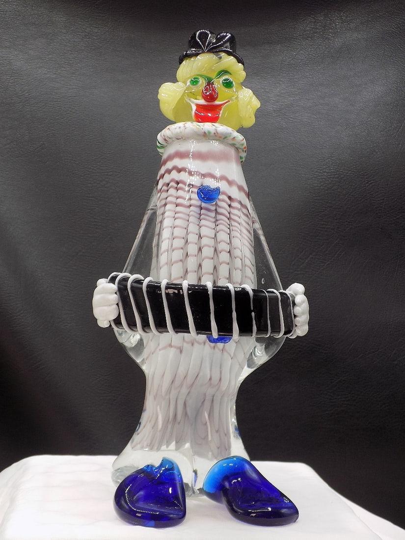 Exceptional large vintage Murano art glass clown with original label (1 of 6)