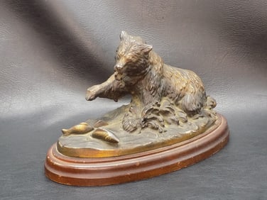 Splendid artist signed bronze bear fishing