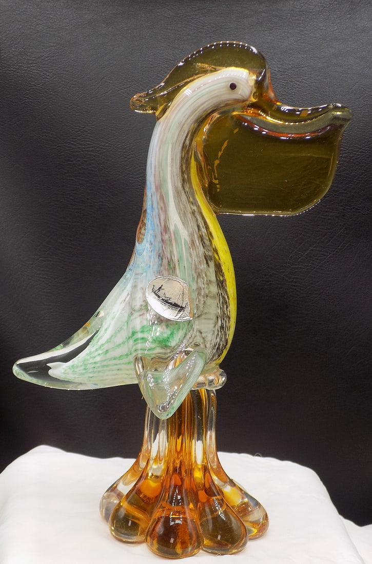 Exceptional large vintage Murano art glass pelican with original label (1 of 8)