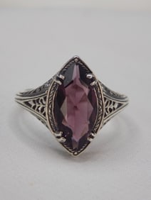 Beautiful 3 ct Alexandrite sterling silver ring