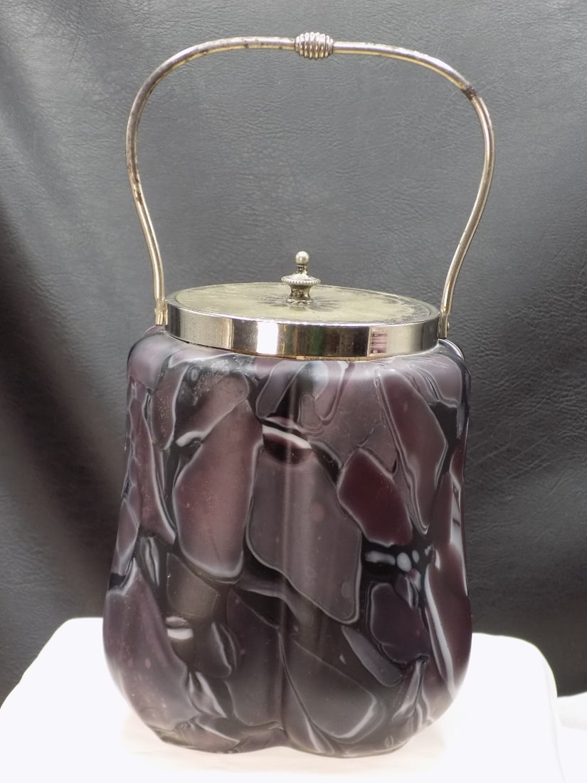 Unusual antique art glass cracker or biscuit jar (1 of 10)