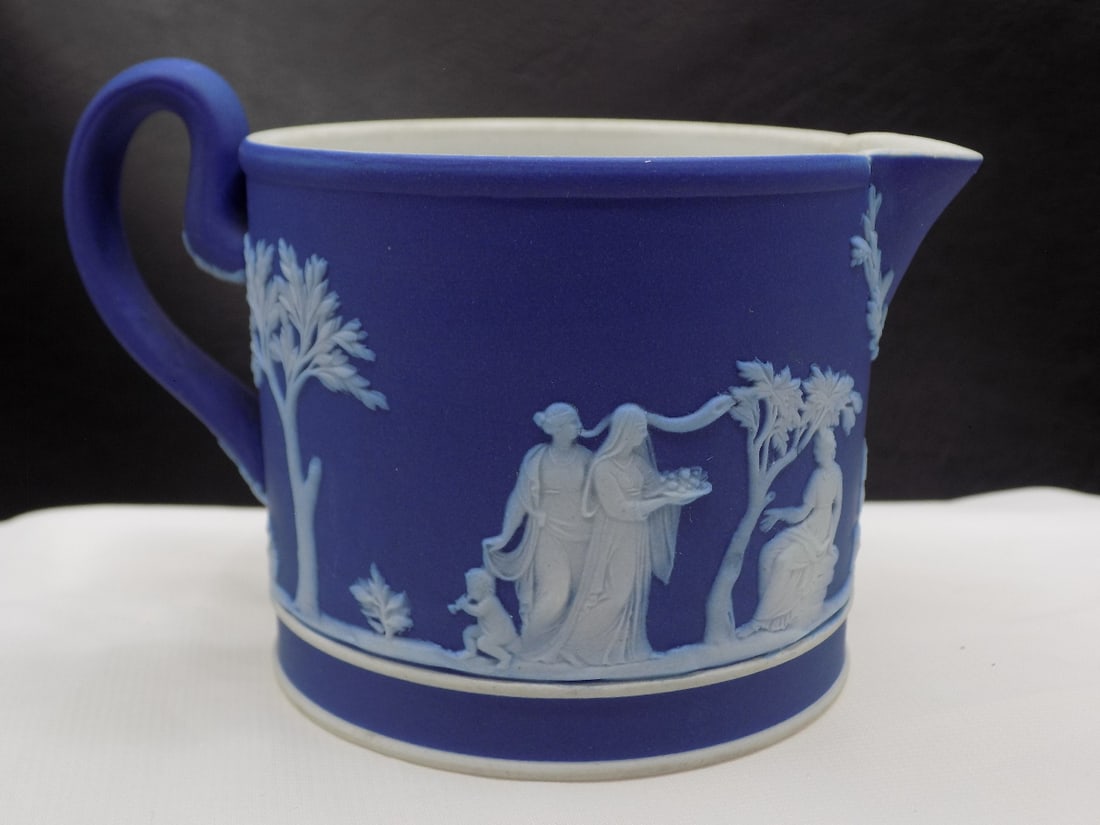 Splendid antique Wedgewood Jasperware cream pitcher (1 of 12)