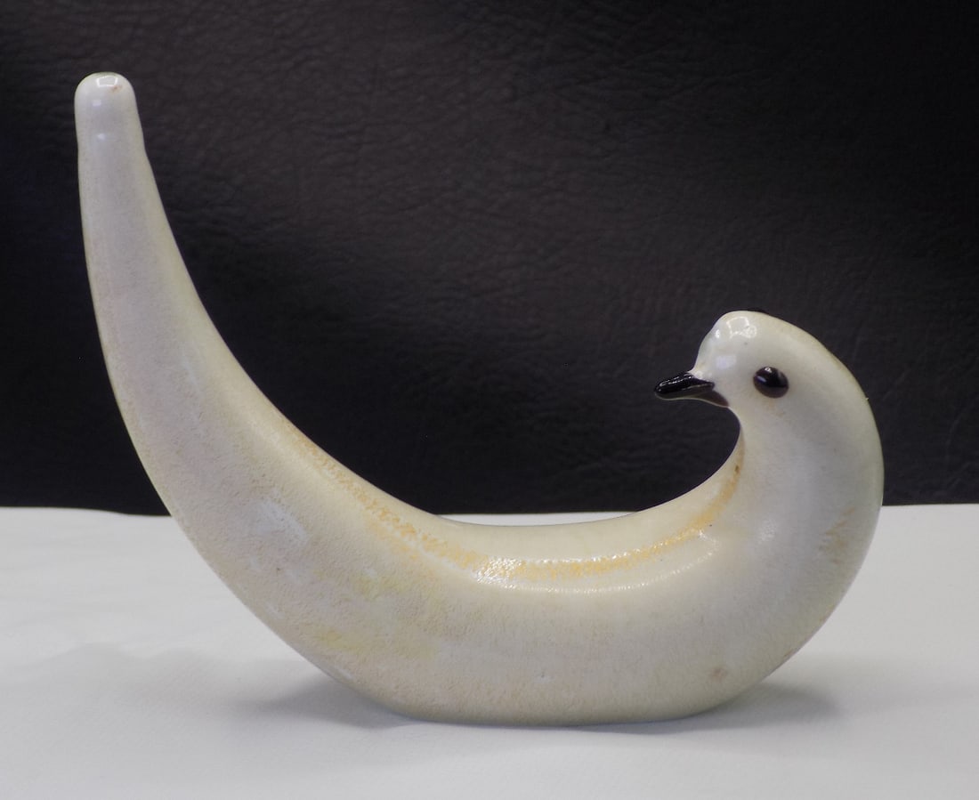 Vintage Murano art glass bird with gold dust. (1 of 5)