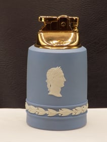 Splendid antique Wedgewood Jasperware lighter