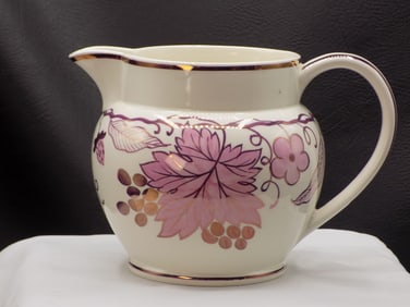 Lovely vintage Wedgewood Etruria pitcher