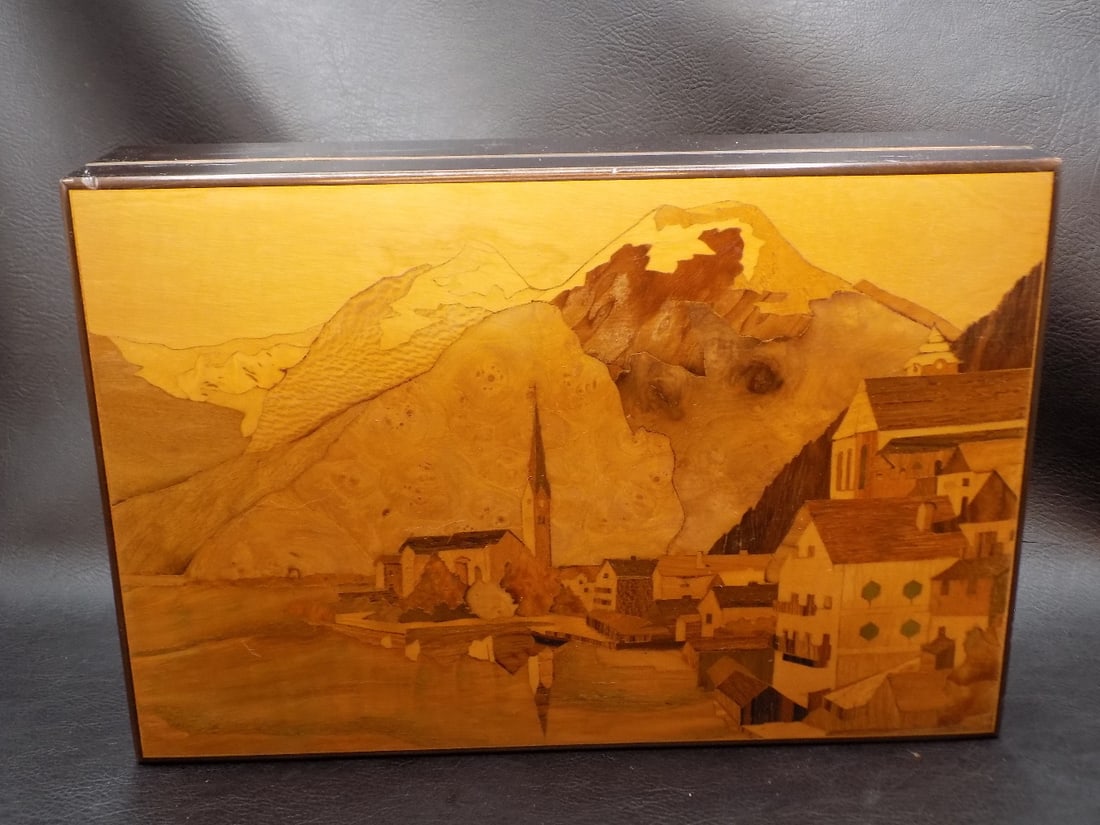 Special vintage Vienna inlaid music box and storage box combination (1 of 9)