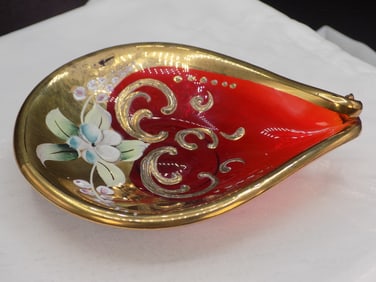Beautiful vintage moser decorated ring tray.