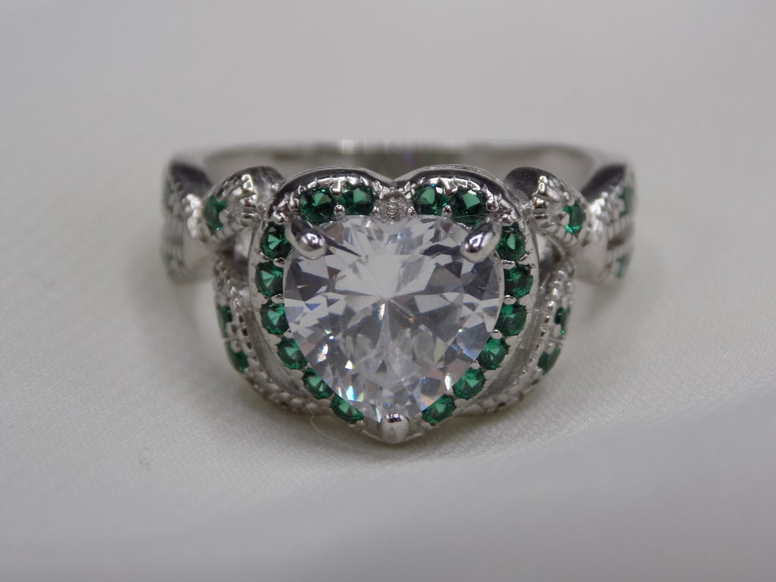 Beautiful 1 cwt blue fire opal sterling silver ring. Size 7 ¾ (1 of 5)