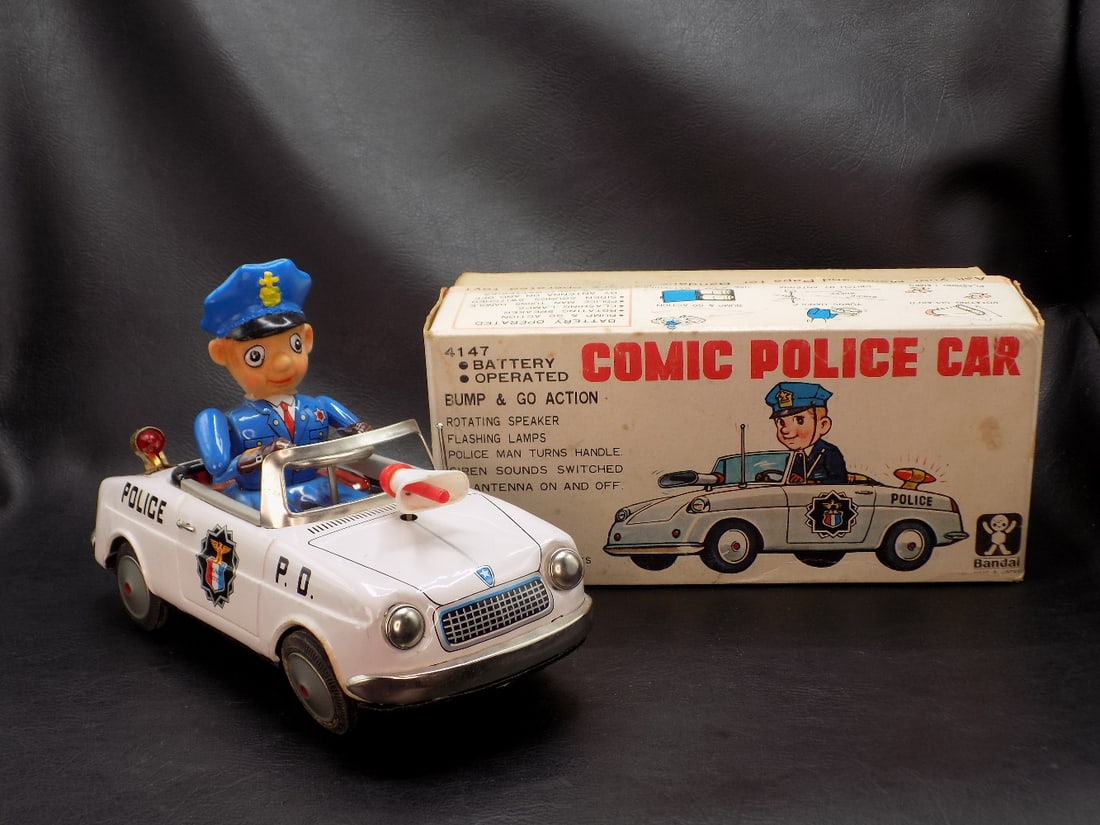 Vintage Comic Police Car toy tin (1 of 12)