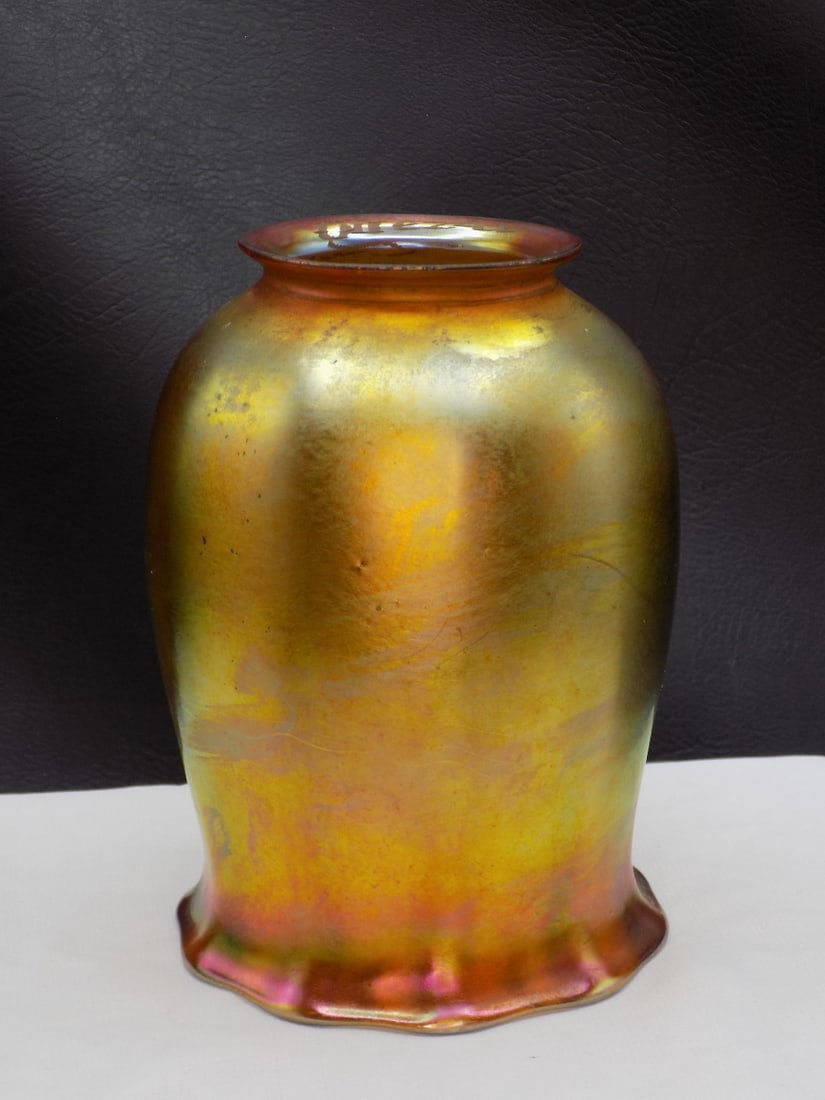 Vintage signed Quezel art glass lamp shade (1 of 6)