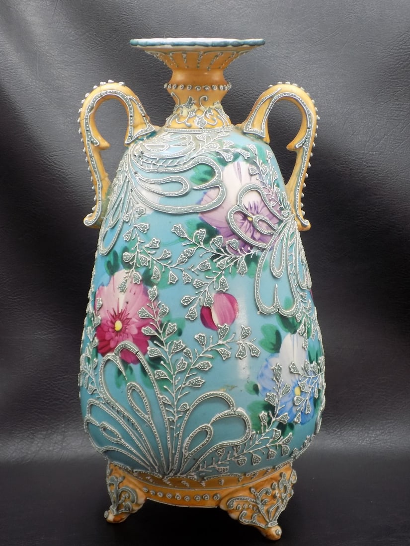 Elegant vintage Moriage decorated large vase (1 of 10)