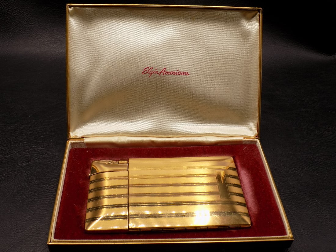 Very nice vintage Elgin American cigarette case and lighter: Very nice vintage Elgin American cigarette case and lighter in original box. Marked on inside of case as shown in photo. Great quality and detail. Case 6 7/8 inches x 4 ¾ inches