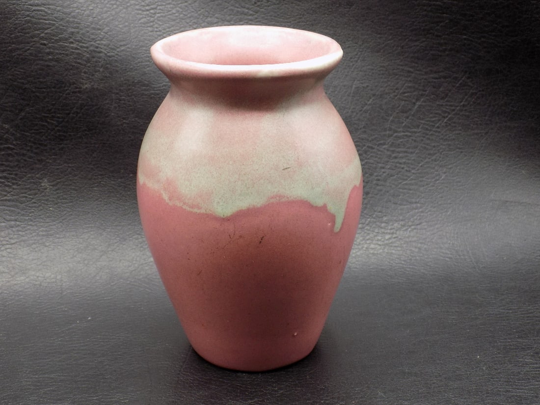 Vintage Muncie art pottery vase (1 of 4)