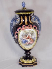 Splendid large antique Hand Painted Royal Viena vase