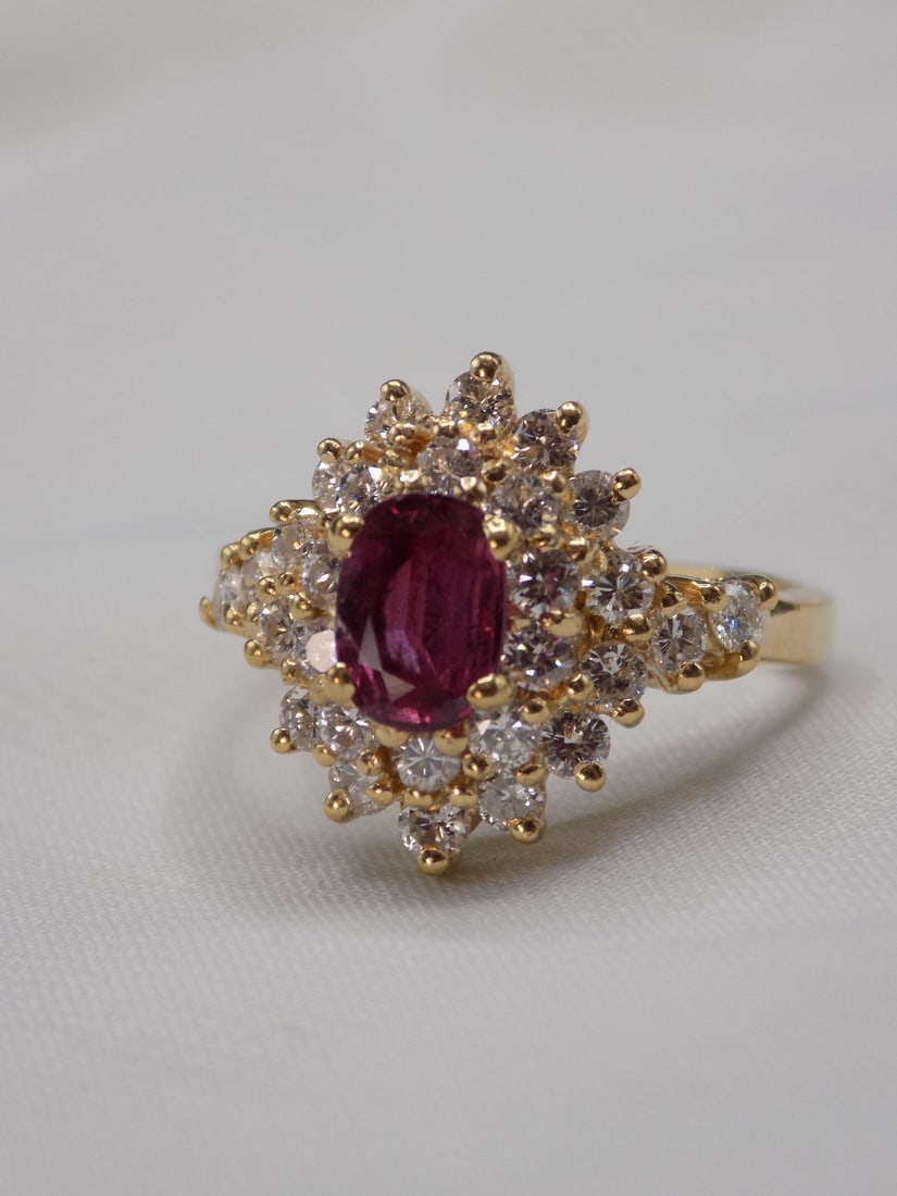 Fabulous ruby and twenty eight diamonds 14k gold dinner ring. (1 of 7)