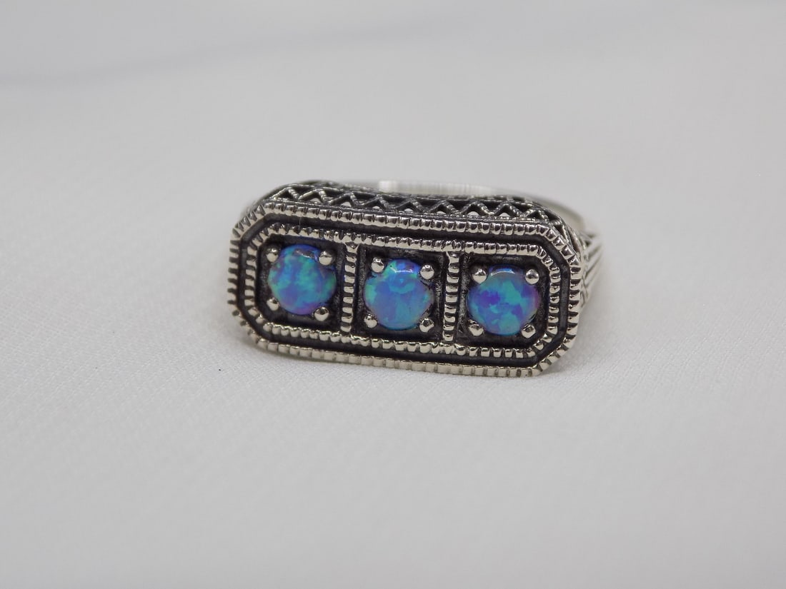 Beautiful 1 cwt. blue opal sterling silver ring (1 of 6)