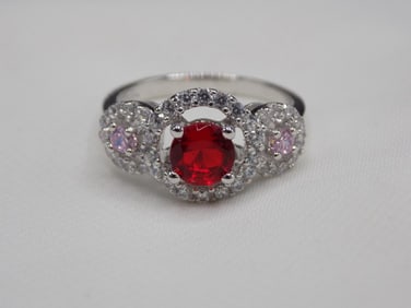 Beautiful 2 cwt fire garnet, pink sapphire and topaz sterling silver ring.